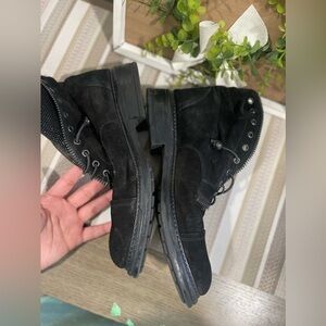 275 Central Womens Lace Up Studded Crystal Combat Ankle Boots Black Suede 40